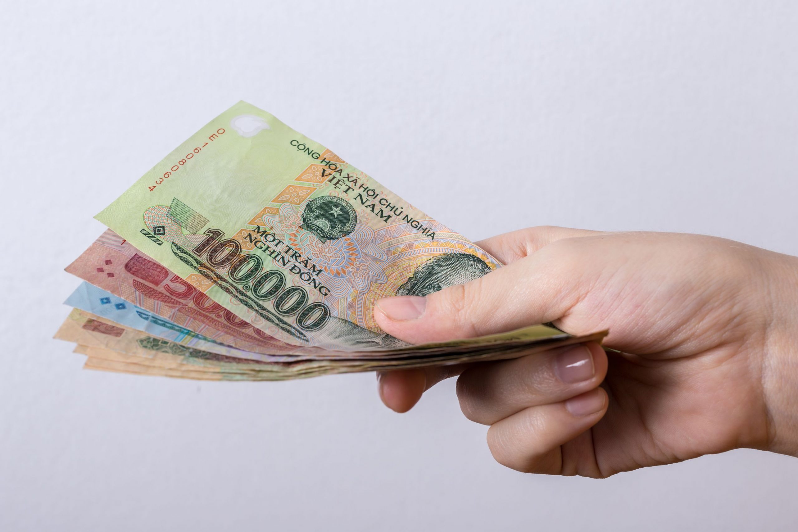 ベトナム・給与支払いが5,000,000VND以上の場合の非現金支払証憑（法人税上の取扱い）