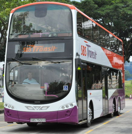 SBS Transitの2階建てバス